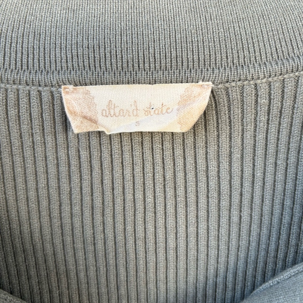 Altar’d State Cropped Ribbed Front Pocket Top Size Small Collared Relaxed Fit - Picture 3 of 4